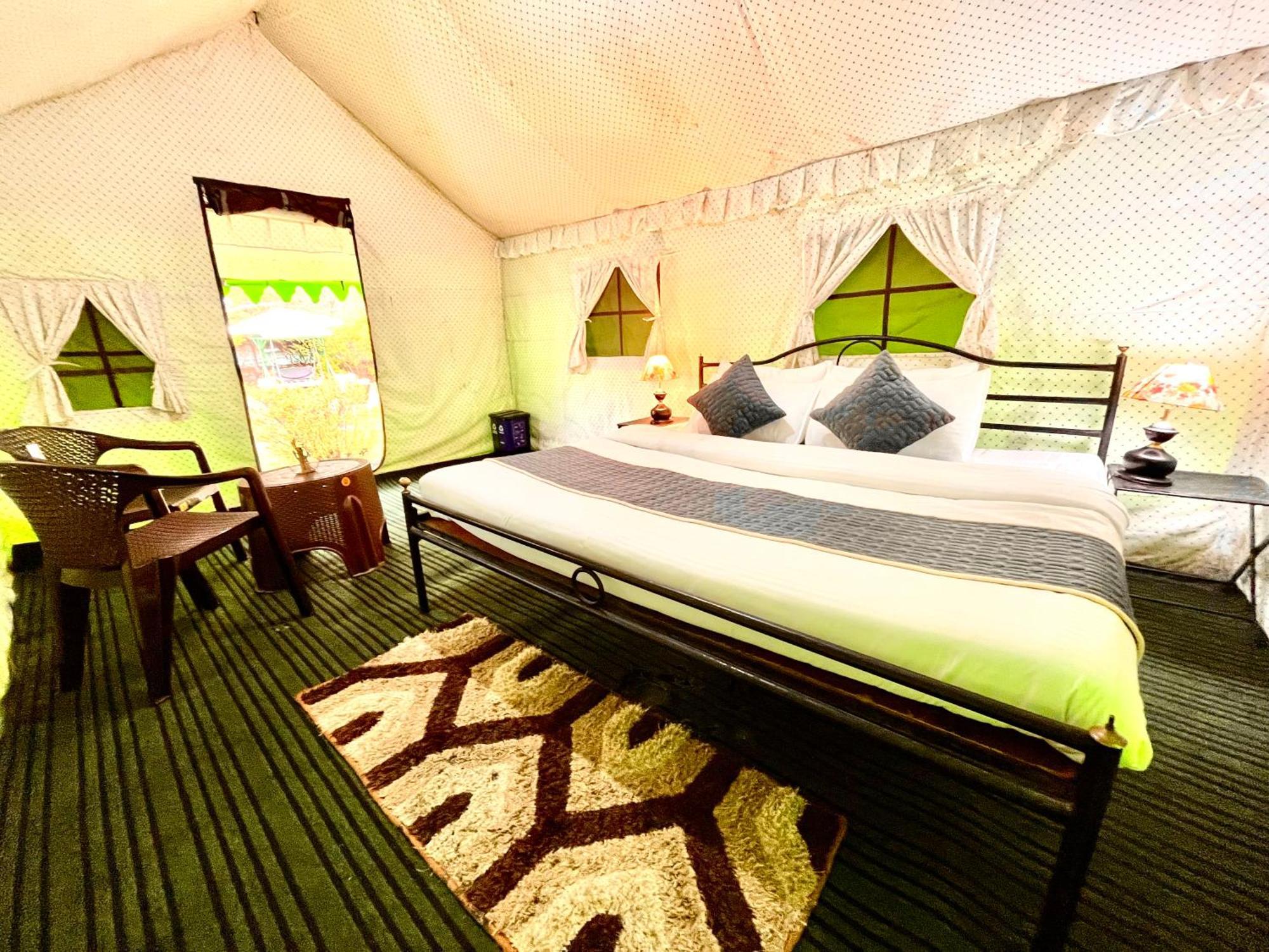 Himalayan Riverside Swiss Cottage Tents, Manali Exterior foto