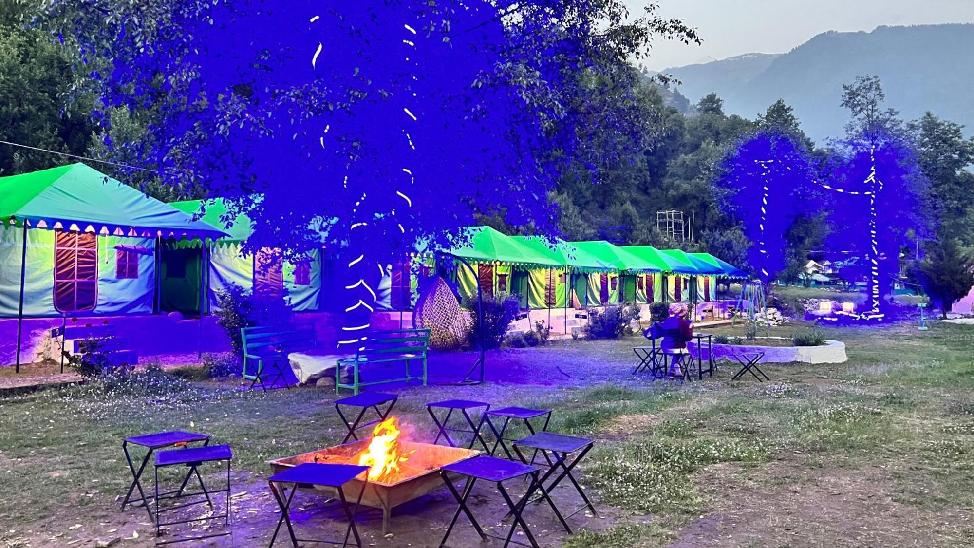 Himalayan Riverside Swiss Cottage Tents, Manali Exterior foto