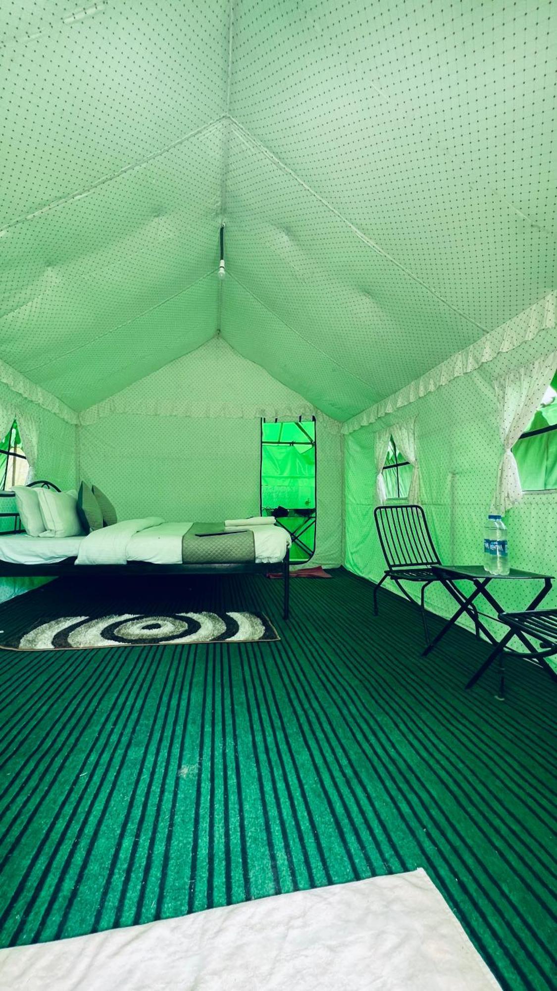 Himalayan Riverside Swiss Cottage Tents, Manali Exterior foto