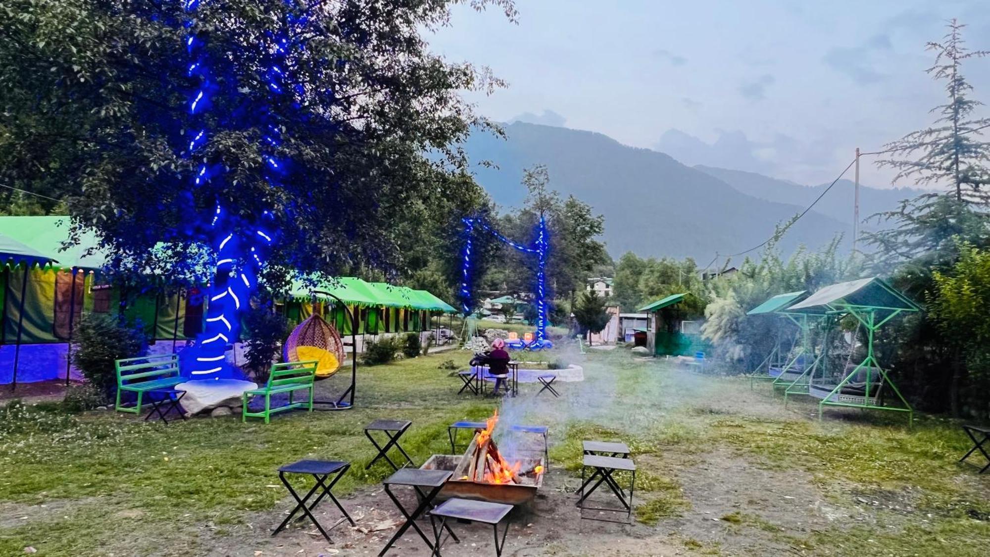Himalayan Riverside Swiss Cottage Tents, Manali Exterior foto