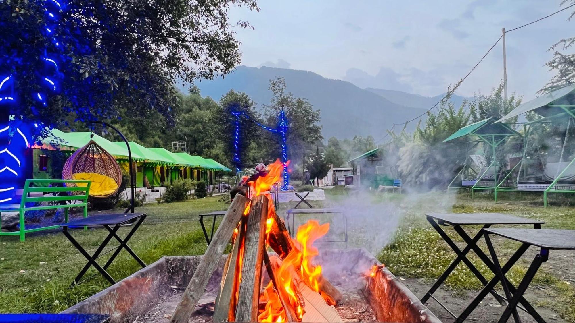 Himalayan Riverside Swiss Cottage Tents, Manali Exterior foto